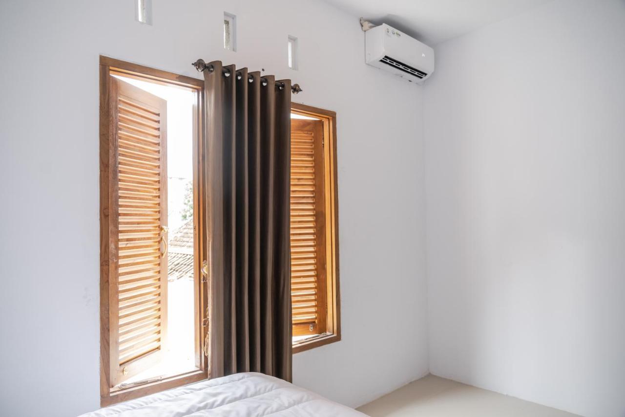 Azalia Homestay Yogyakarta Dış mekan fotoğraf